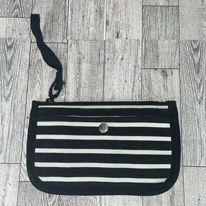 Lands’ End small canvas cotton wristlet bag